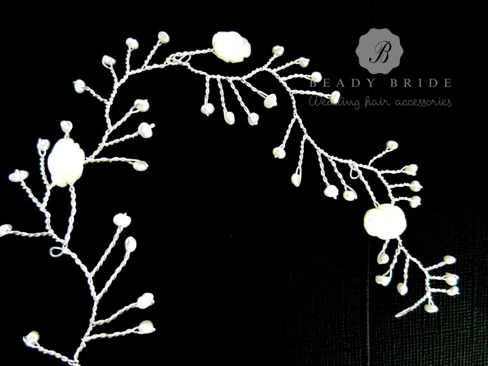 Pearl-cream-white-bridal-hair-vine by Beady Bride UK (6) Pearl-cream-white-bridal-hair-vine by Beady Bride UK (6)