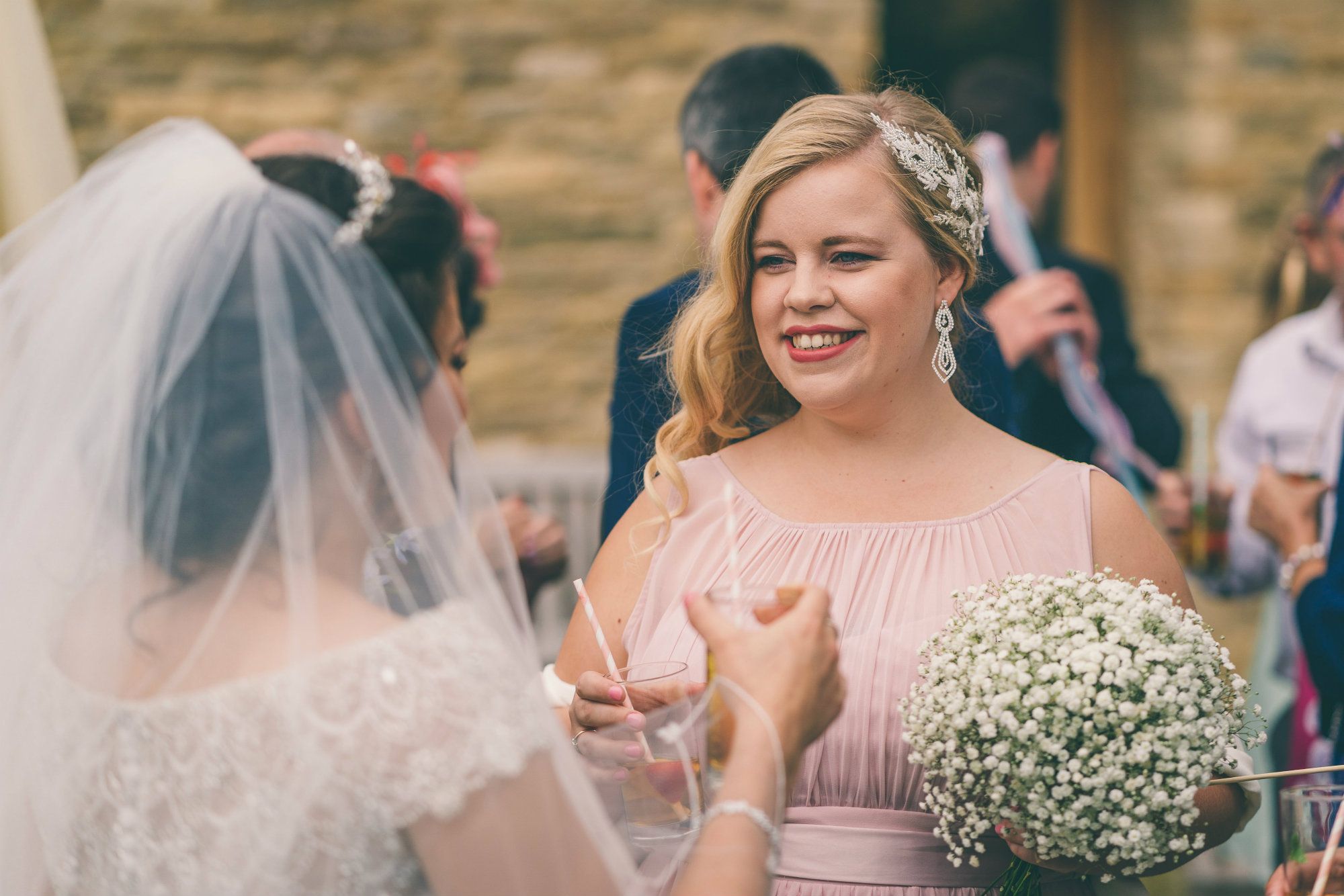 Mobile-Bridal-Wedding-hair stylist-in-the-Cotswolds-and-Gloucestershire