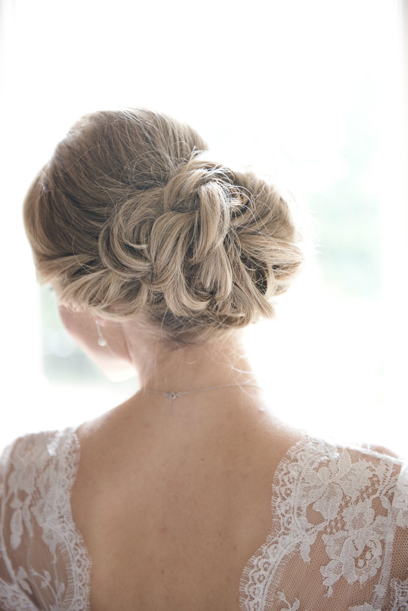 Cotswolds-bridal-hair-tylist-UK-HLN1