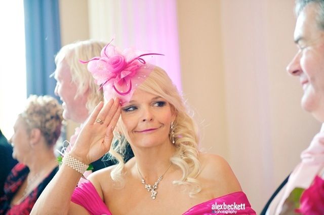 Cheltenham-mobile-wedding hair dresser-HYLY-image by Alex Beckett photograp