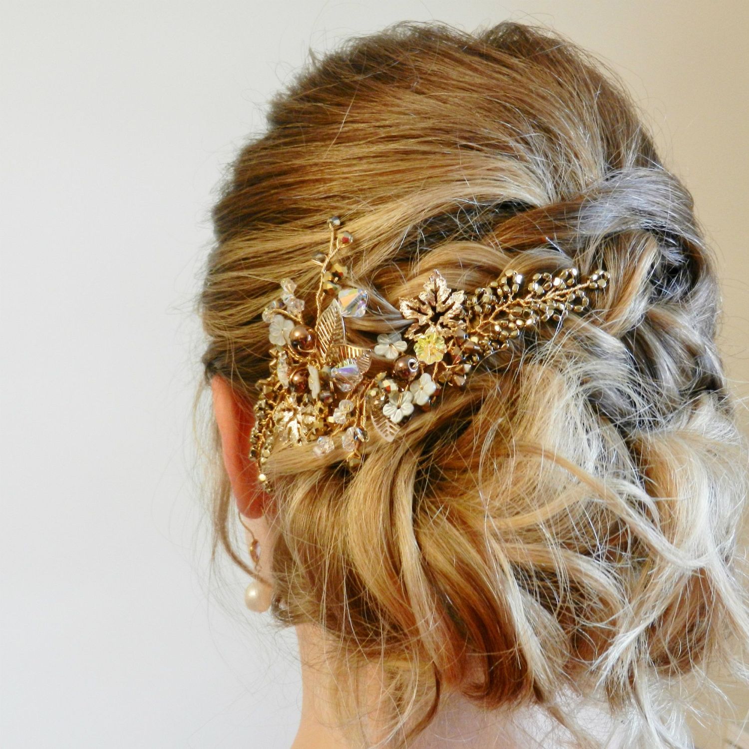 Bridal hair stylist & wedding hair accessory specialist in