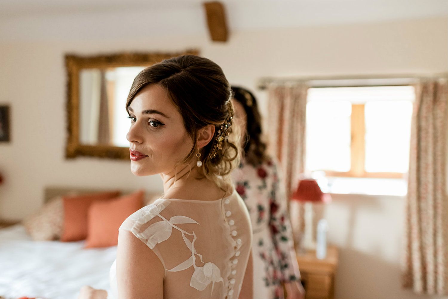 bridal-wedding-hair-stylist-cheltenham-gloucestershire-UK