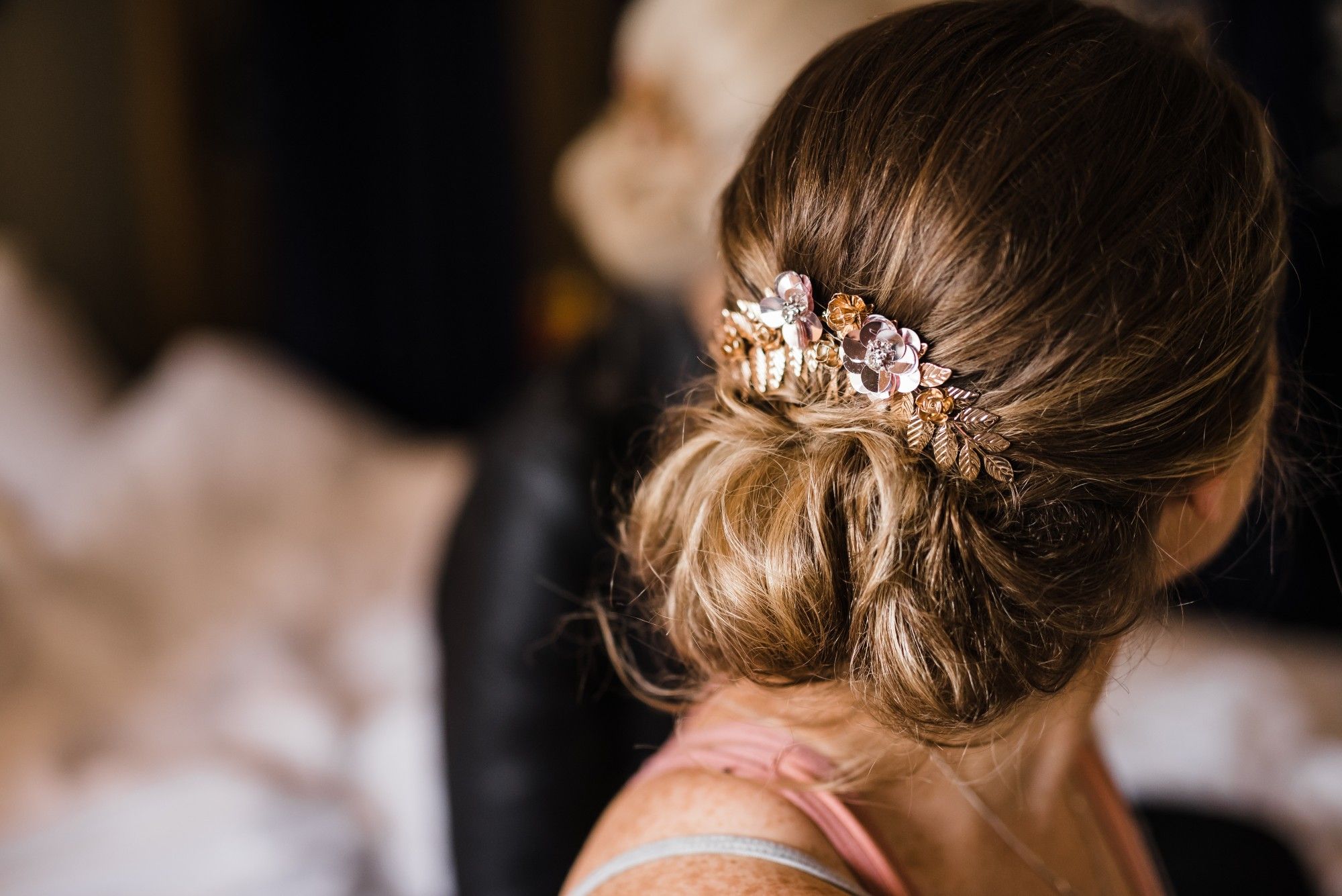 Mobile bridal-wedding-hairstylist-Gloucestershire-UK