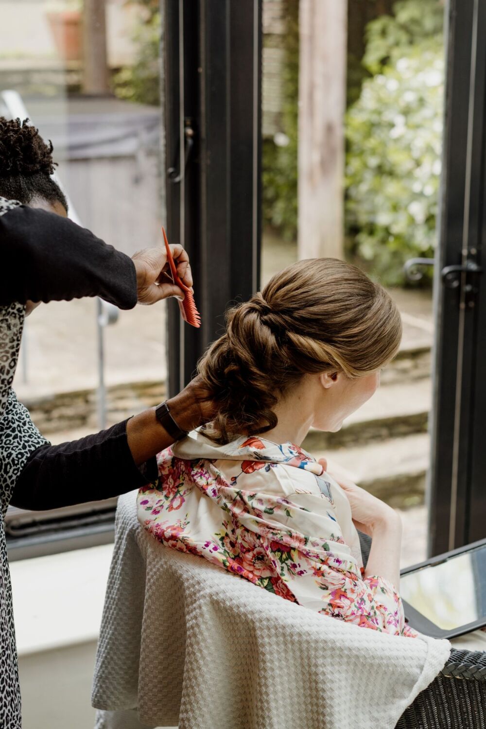 Mobile-bridalhairstylist-in-Tetbury-Cotswolds-at-the-hare-and-hounds-Cotswo