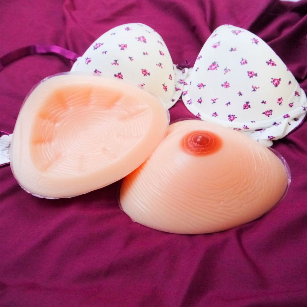  Beautiful Silicone Breast Form Prostheses - Triangle 500g Pair - Standard Thickness Back