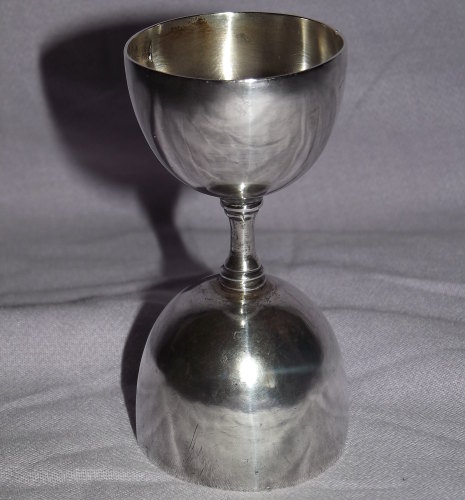 900 Silver Drinks Measure.