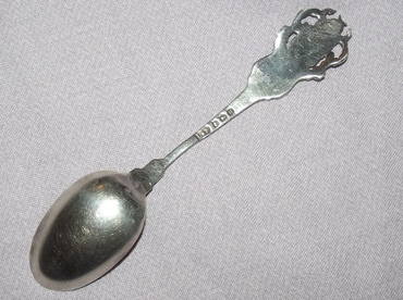 Silver Souvenir Spoon Brighton 1919 (2)