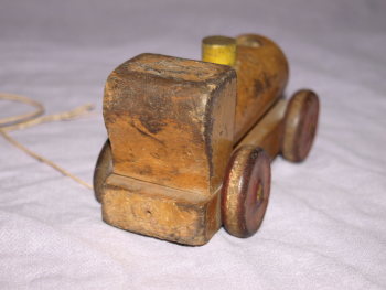 Vintage Wooden Pull Along Train (4)