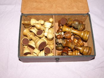 Vintage Wooden Chess Set with Case. (7)