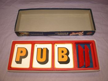 Vintage Pounce Word Game by Airfix 1970s. (3)
