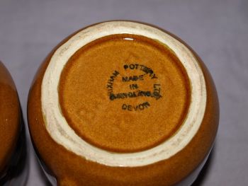 Vintage Pair of Brixham Pottery Mugs. (8)