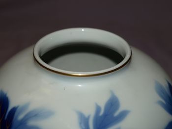 Vintage Japanese Fukagawa Vase. Peonies. (5)