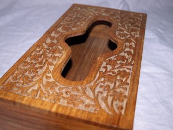 Carved Wooden Tissue Box Holder. (7)