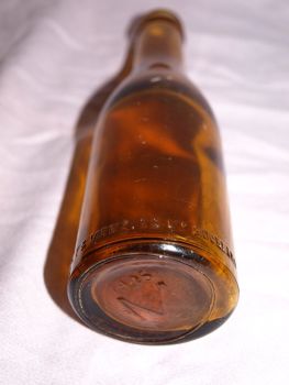 Grey and Menzies Ltd New Zealand Amber Glass Bottle. (4)
