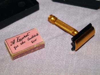The Laurel, Vintage Ladies Miniature Safety Razor. (5)