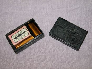 The Laurel, Vintage Ladies Miniature Safety Razor. (6)