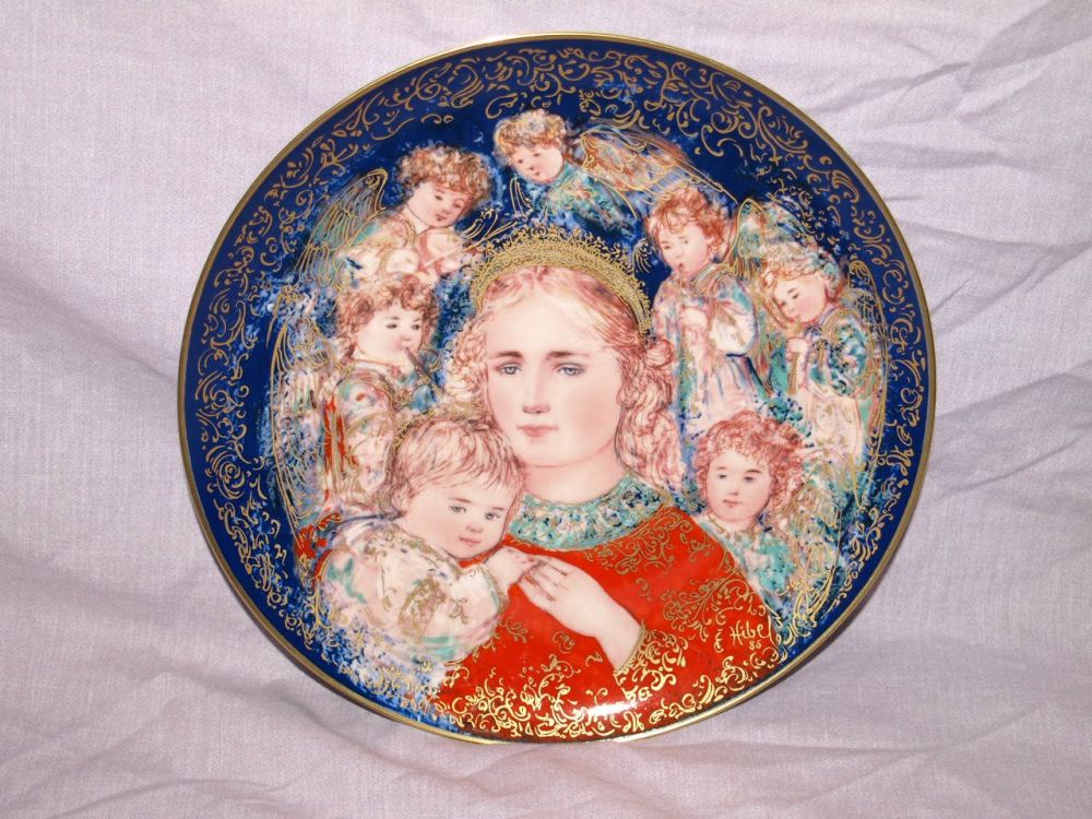  Edna Hibel Limited Edition Christmas Plate by Knowles, The Angels Message.