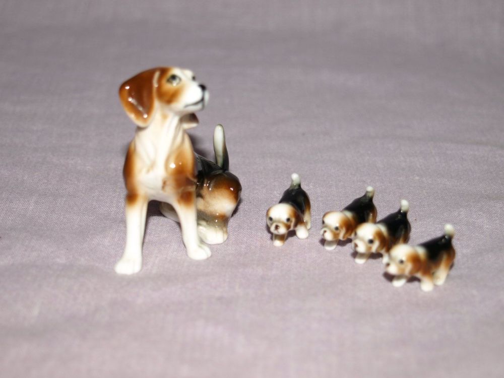 Vintage China Beagle and Four puppies.