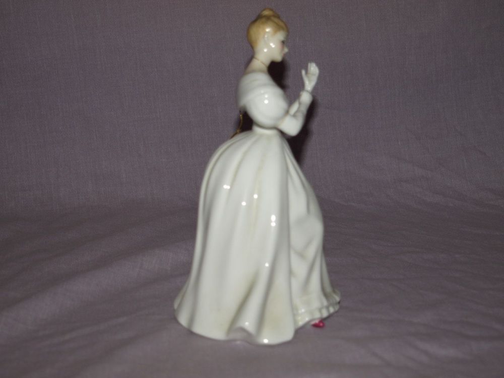 Royal Doulton Figurine Denise HN2477