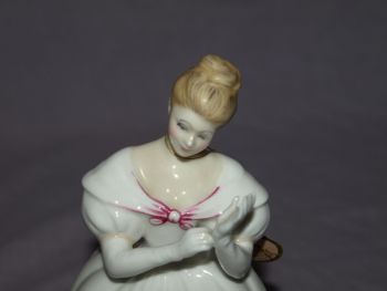 Royal Doulton Figurine Denise HN2477 . (5)