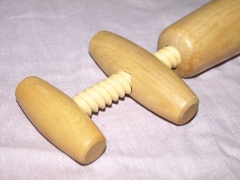 Wooden Twin Handled Rotary Pressure Cork Screw. (4)