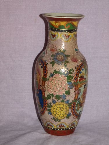 Japanese Satsuma Vase. (4)