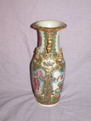Vintage Chinese Canton Famille Rose Vase. #1 (2)