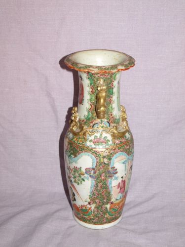 Vintage Chinese Canton Famille Rose Vase. #1 (4)