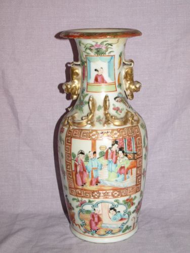Vintage Chinese Canton Famille Rose Vase. #2 (3)