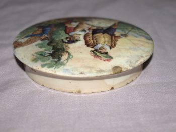 Pratt Ware Pot Lid Hunting Scene. (3)