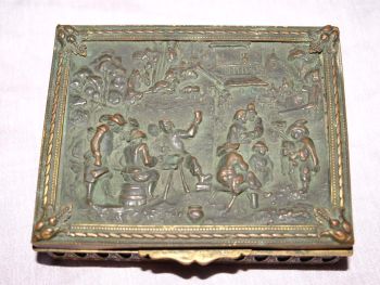 Late Victorian Trinket Box, Repousse Lid. (7)