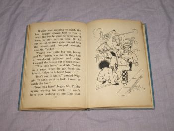 The Three Golliwogs by Enid Blyton Hardback Book 1969. (6)