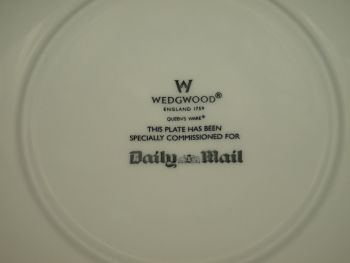 Wedgwood Coronation 50th Anniversary Plate. #2 (5)