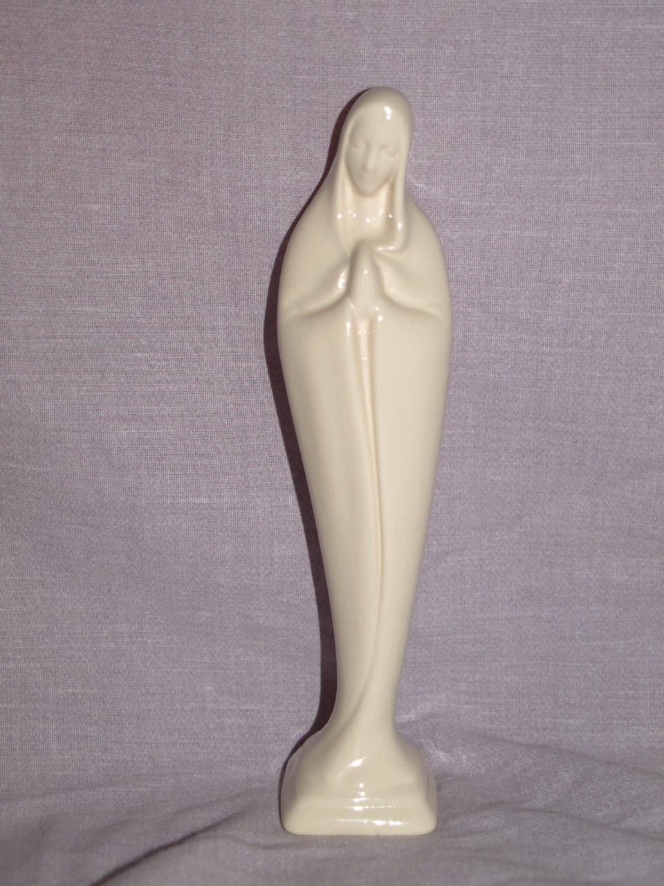 Anglia Pottery Virgin Mary Madonna Statuette.