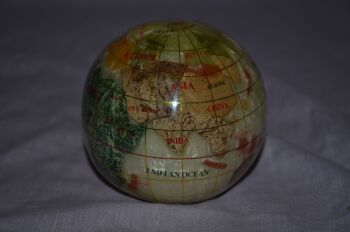 Kalifano Gemstone World Globe Paperweight Cream (2)