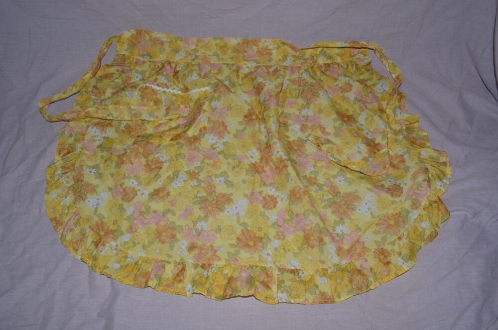 1960s Yellow Floral Pinny Apron