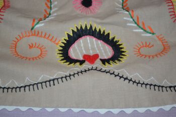 1960s 1970s Hand Embroidered Pinny Apron (2)