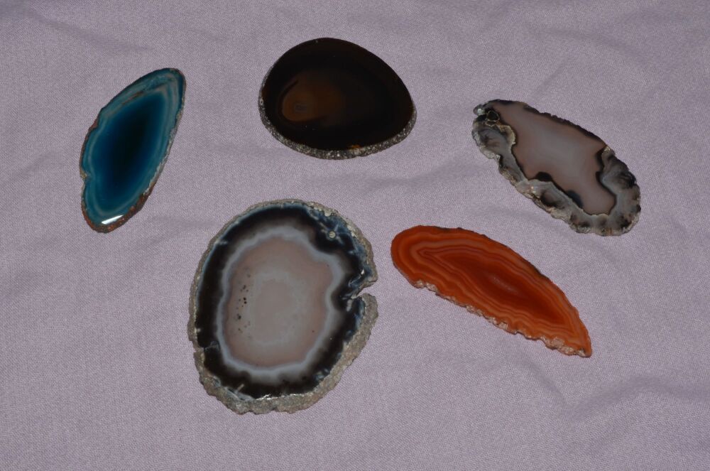 Job Lot of Small Agate Slices.