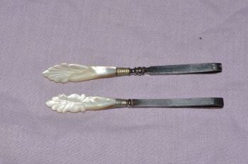 Mother of Pearl Handled Antique Tweezers x 2 (4)