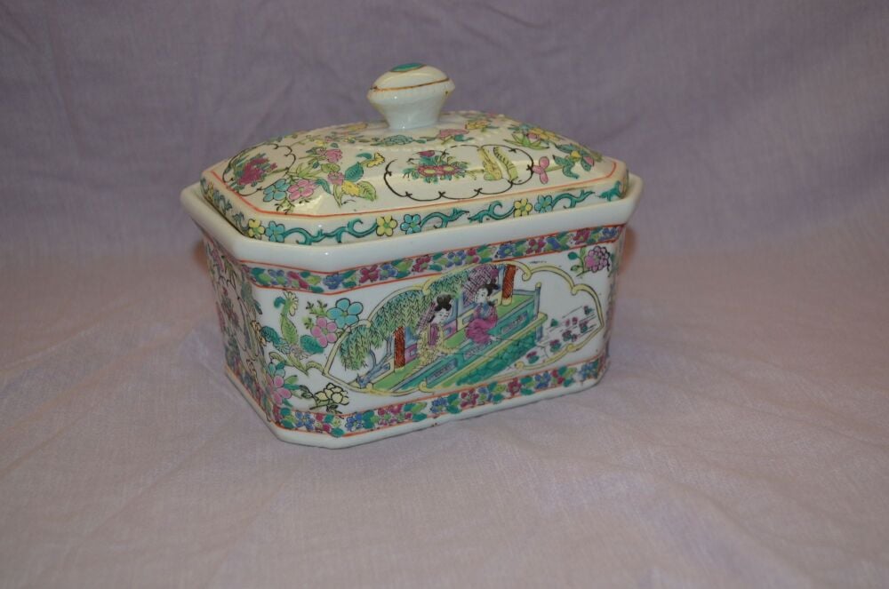 Chinese Famille Verte Lidded Pot Tureen