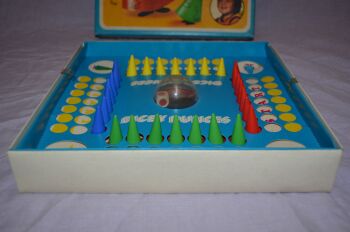Dicey Dunces. Vintage Peter Pan Game, 1974 (3)