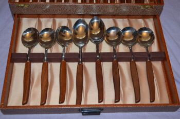 Glosswood Mid Century 44 Piece Canteen of Cutlery (4)