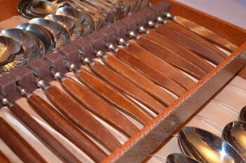 Glosswood Mid Century 44 Piece Canteen of Cutlery (6)