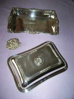 Vintage Silver Plated Entree Serving Dish Tureen.