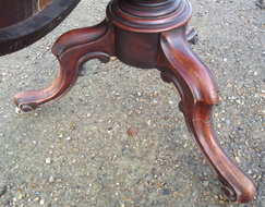 Victorian Mahogany Tilt Top Table (4)