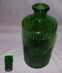 Green Glass Apothecary Bottle (2)