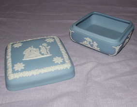 Wedgwood Jasperware Trinket Box (2)
