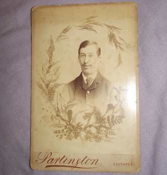 Victorian Cabinet Photograph Portrait of a Gentleman. 