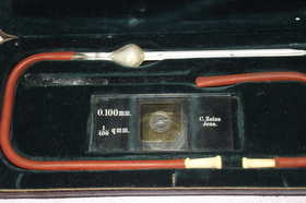 Antique Haemacytometer Blood Testing Medical Instrument in Case (4)