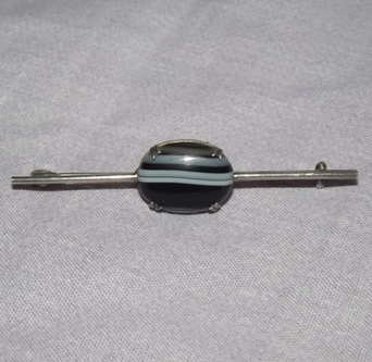 Silver Banded Agate Brooch.